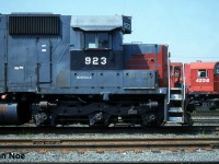 CP’s Aberdeen Yard in Hamilton, Ontario is a long way from Roseville, California, however HATX 923, which began life as Southern Pacific SD45 8807, is seen still proudly displaying its home shop designation despite being in the employ of a new owner. Now a part of CP’s massive mid-90’s lease fleet, HATX 923 is rubbing shoulders with CP C-424 4226, both awaiting their departures from Aberdeen Yard. Behind HATX 923 is CP SD40-2 5901 and trailing 4226 are SD40-2 786, leased Conrail SD40 0809, GP9u 8248 and C-424 4216.