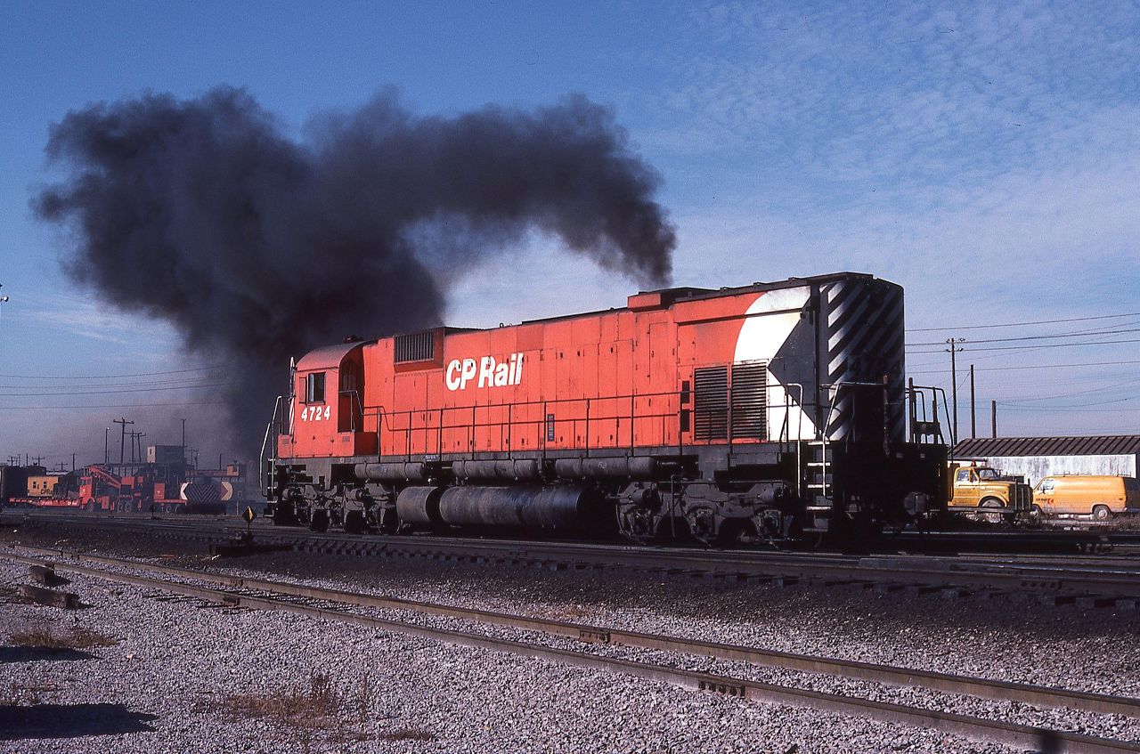 CP 4724 was having a bad day!!!  With something stuck open or closed, a couple of runs back and forth on one of the shop tracks at Agincourt Yard, Toronto, Ontario in run 8 with a full set brake, did not solve the problem.  The unit was placed in the shop and shut down.

Here is another view of the ailing unit: https://www.railpictures.ca/?attachment_id=37047