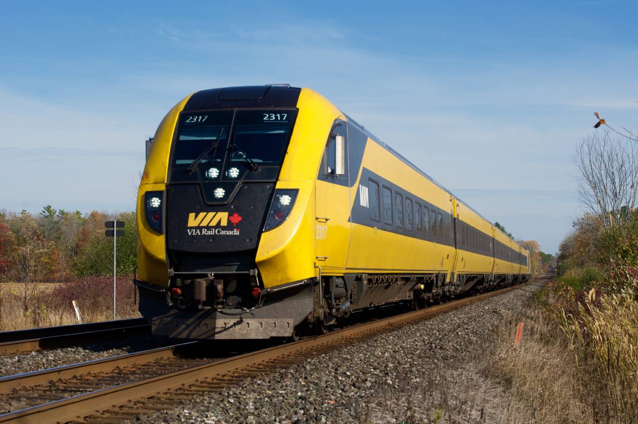 VIA 53 has the Lumi consist at Bath (about to pass MP 190 of the Kingston Sub).