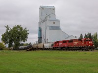 CP 6247 and CP 6257 highball through Shoal Lake with Bredenbury-Minnedosa train F54-19. 
