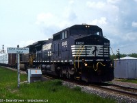 NS 445 with NS C40-8W 8346 and NS C40-9W 9058, which operated daily between Buffalo and Niagara Falls.