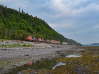 Three high-horsepower locomotives, an uncommon sight on the Mont-Joli subdivision, leads train 402 by the beach of l'Anse-au-Sable, near Rimouski. This beach is one of my favourite places to watch trains in the area, but if you are planning to shoot at this spot one day, be warned that access can be difficult, as parking is very limited.