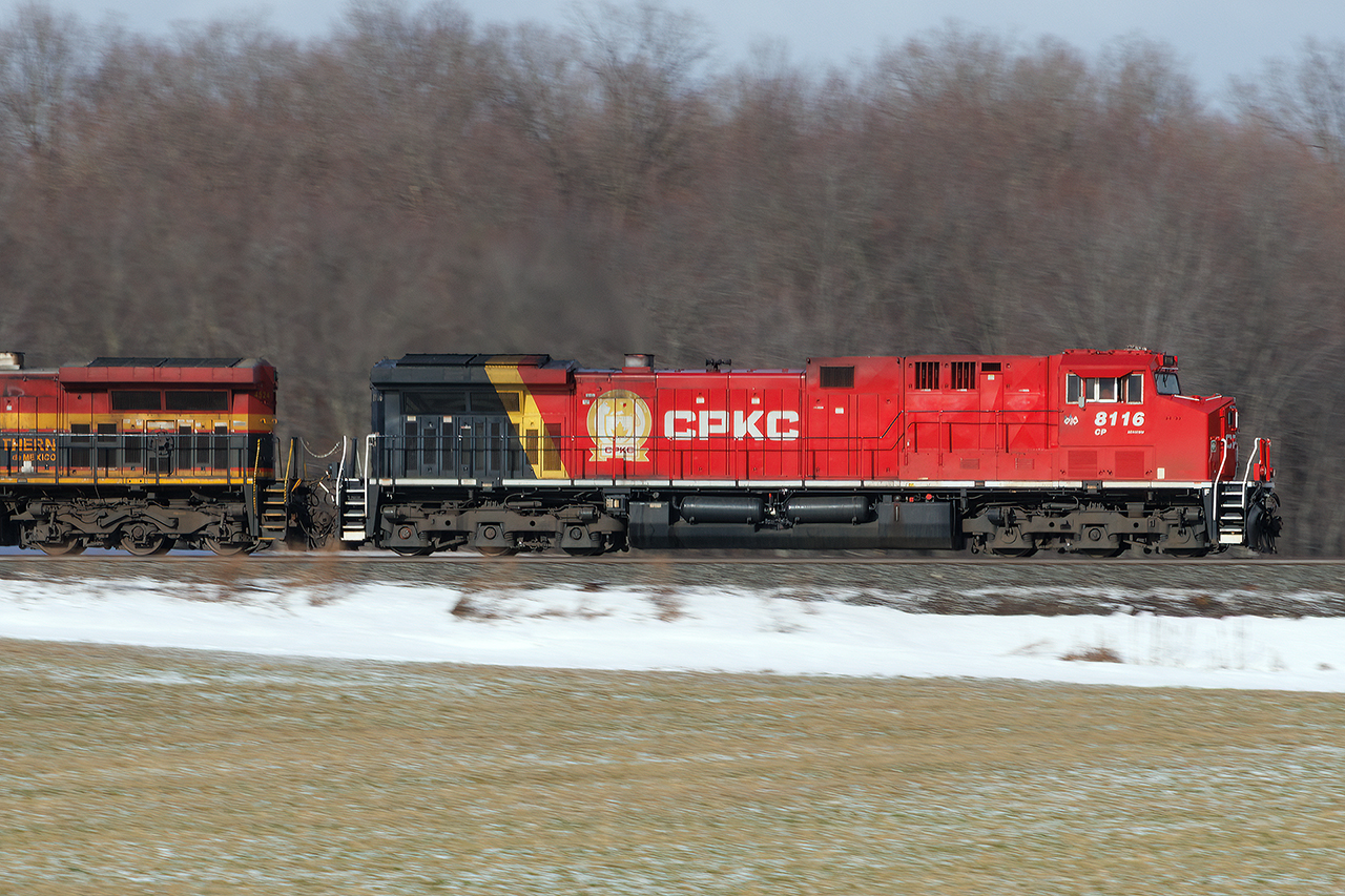 On the Galt, clean unit? Rare. New paint? Rare. The sun is out? Is this even possible? KCSM 4524 has suffered a serious failure and it shut down. There had been mention of the fire department and spilt oil on the scanner, but there are no signs of anything on this side of the unit. The hope is the lone unit will make it to Lambton with the 60-70 racks it's hauling, but dubious about Toronto yard. And what will be the fate of the KC AC4400 with rumours abounding that CP will retire them one for one with the new kids arriving? It's frustrating at times, but it's never boring.