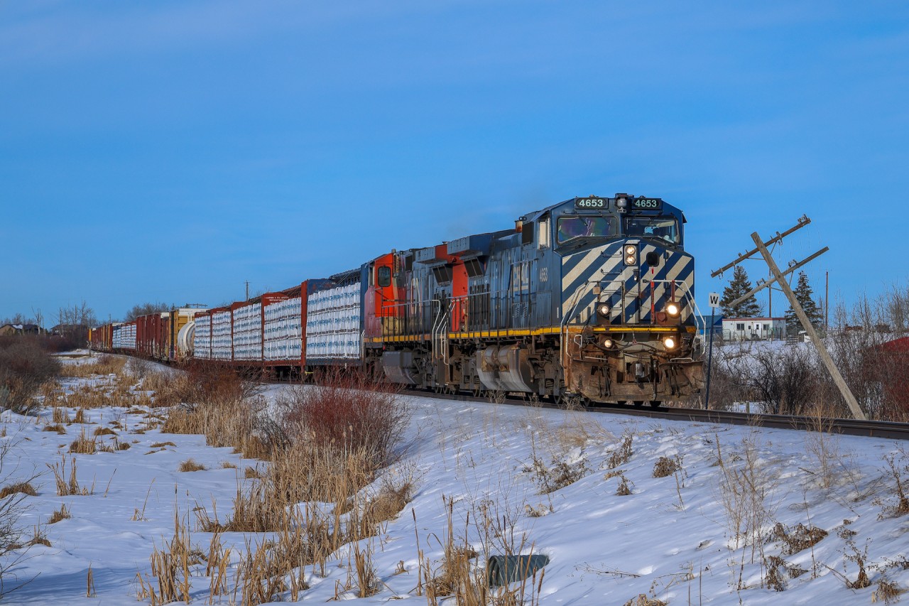 BCOL 4653 leads A 41851 02 down the old NAR mainline at Alcomdale.