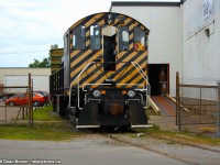 TRRY ALCO S-2 7024 switching cars at the warehouse in St. Catharines.