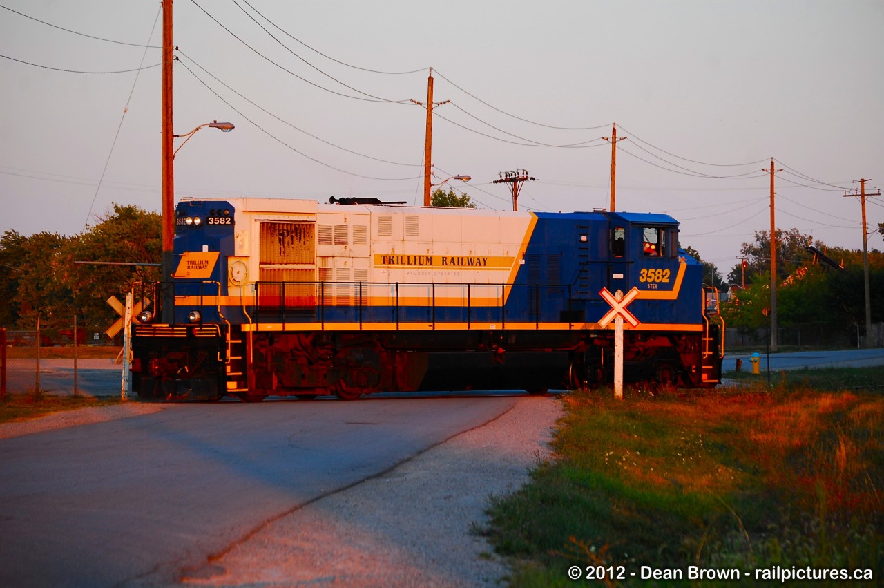 TRRY M420W 3582 was working late evening in St. Catharines just before dark.