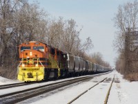 Empty grain train QG 323 is on CPKC's Adirondack Sub as it prepares to wait before being able to enter St-Luc Yard.