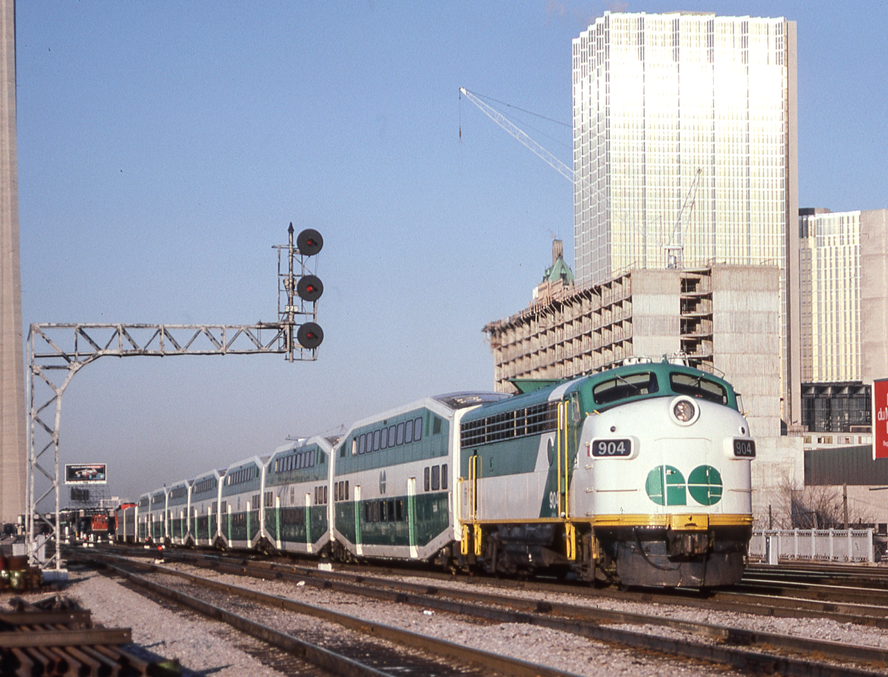 GO 904 is in Toronto on March 23, 1982.