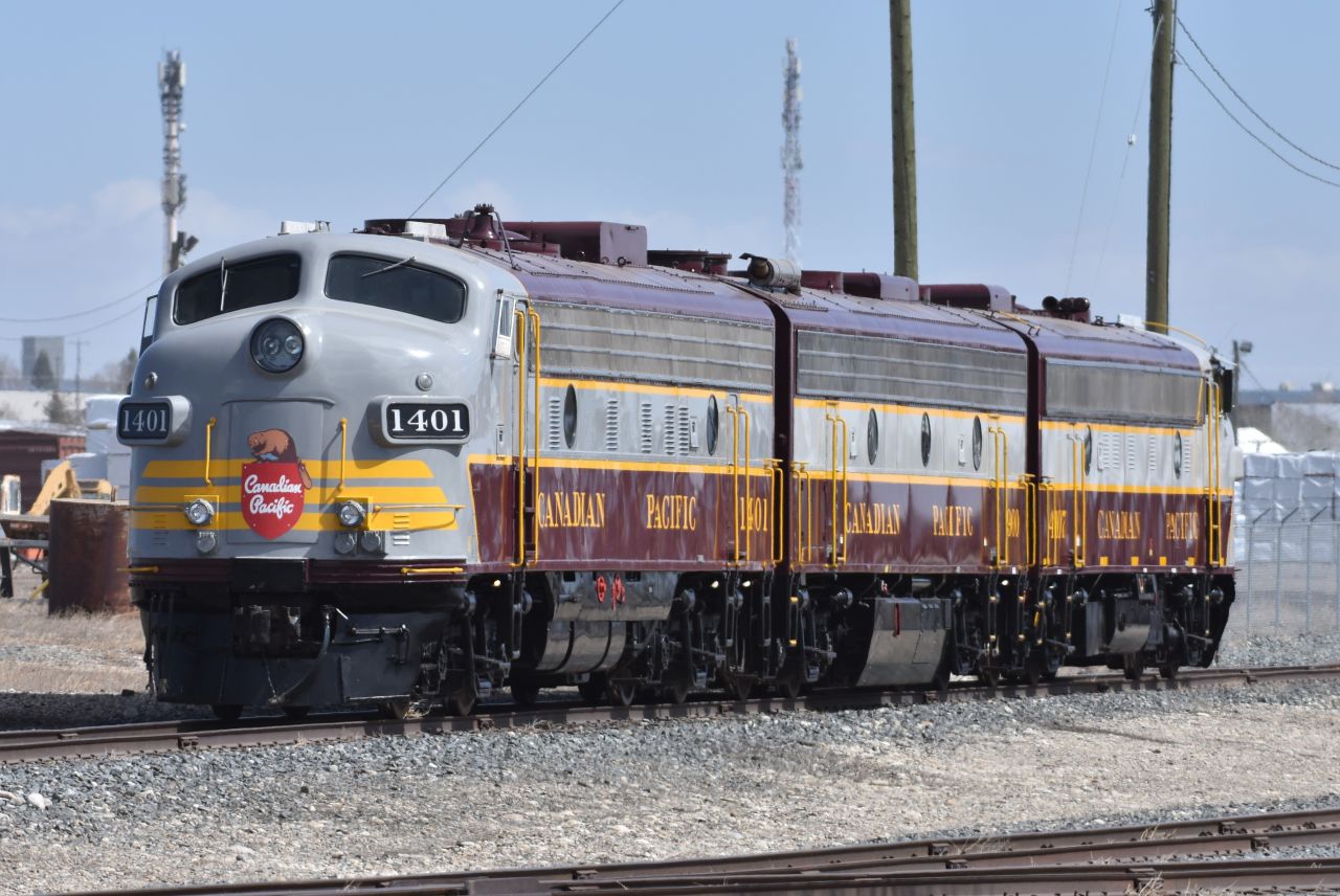 A drive by CP's HQ at Ogden Yard, Calgary found the heritage A-B-A set 1401-1900-4107 out sunning themselves.
A long lens sure helped getting this shot.