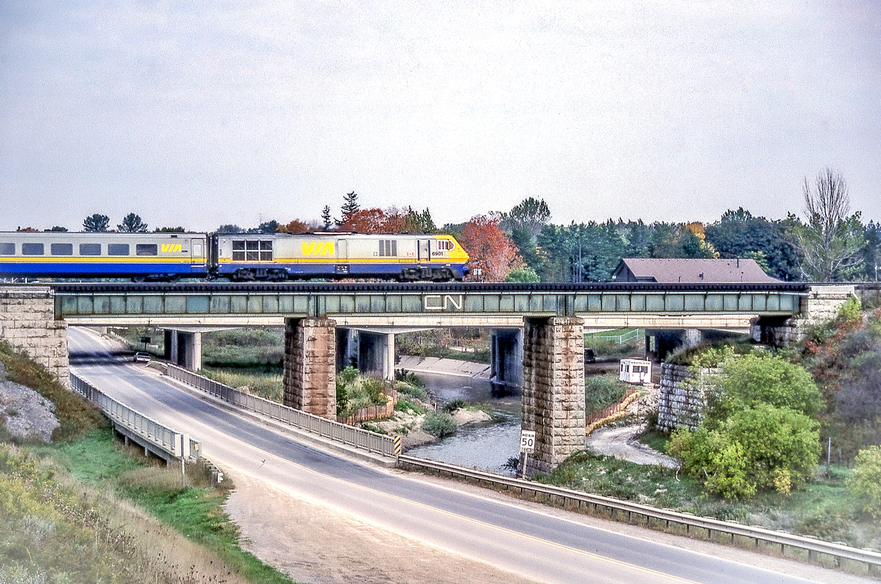 VIA 6901 is in Pickering, Ontario on October 12, 1986.