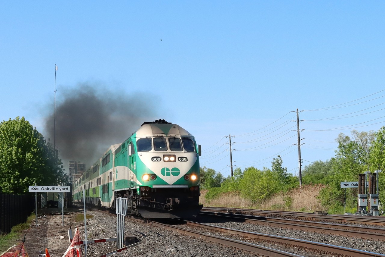 Eastbound GO putting the hammer down departing Oakville.