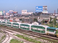 GO 908 is in Toronto on August 8, 1987.