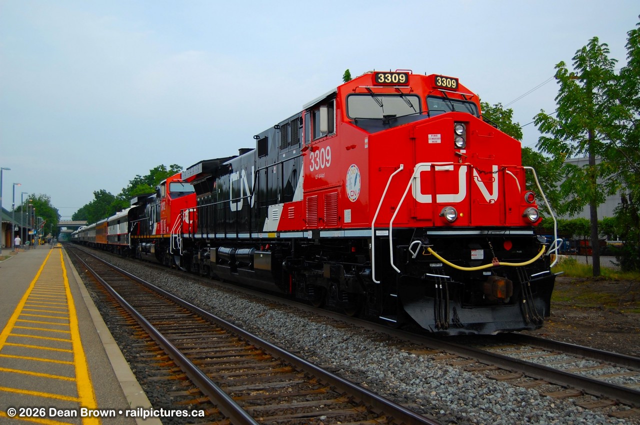 CN AC44C6M 3309 and CN AC44C6M 3412 are assigned to the Business Train.