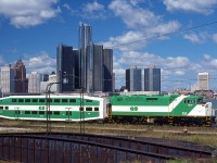 GO 552 F59PH and a single commuter car #235 at the CN's waterfront yard in Windsor. They were headed to the U.S. for reasons I can't recall.