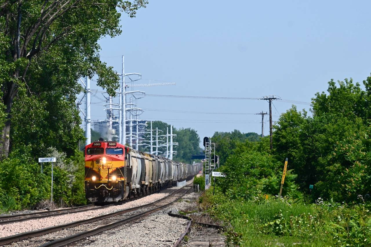 Class leader KCS 5000 leads grain train CPKC 328, on its way to Albany.
