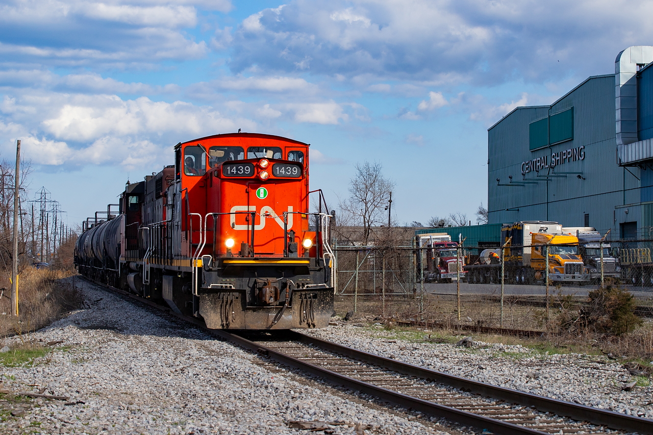 CN 1600 Yard Job comes around the wye on the New Gages Spur, pulling ahead to eventually clear the switch and shove back onto the Firestone for their night of work. As far as I know this is the last shot of CN 1439 in service for CN. There was no else out this night, and the next morning the unit was off to Mac on 422 and out of active service.