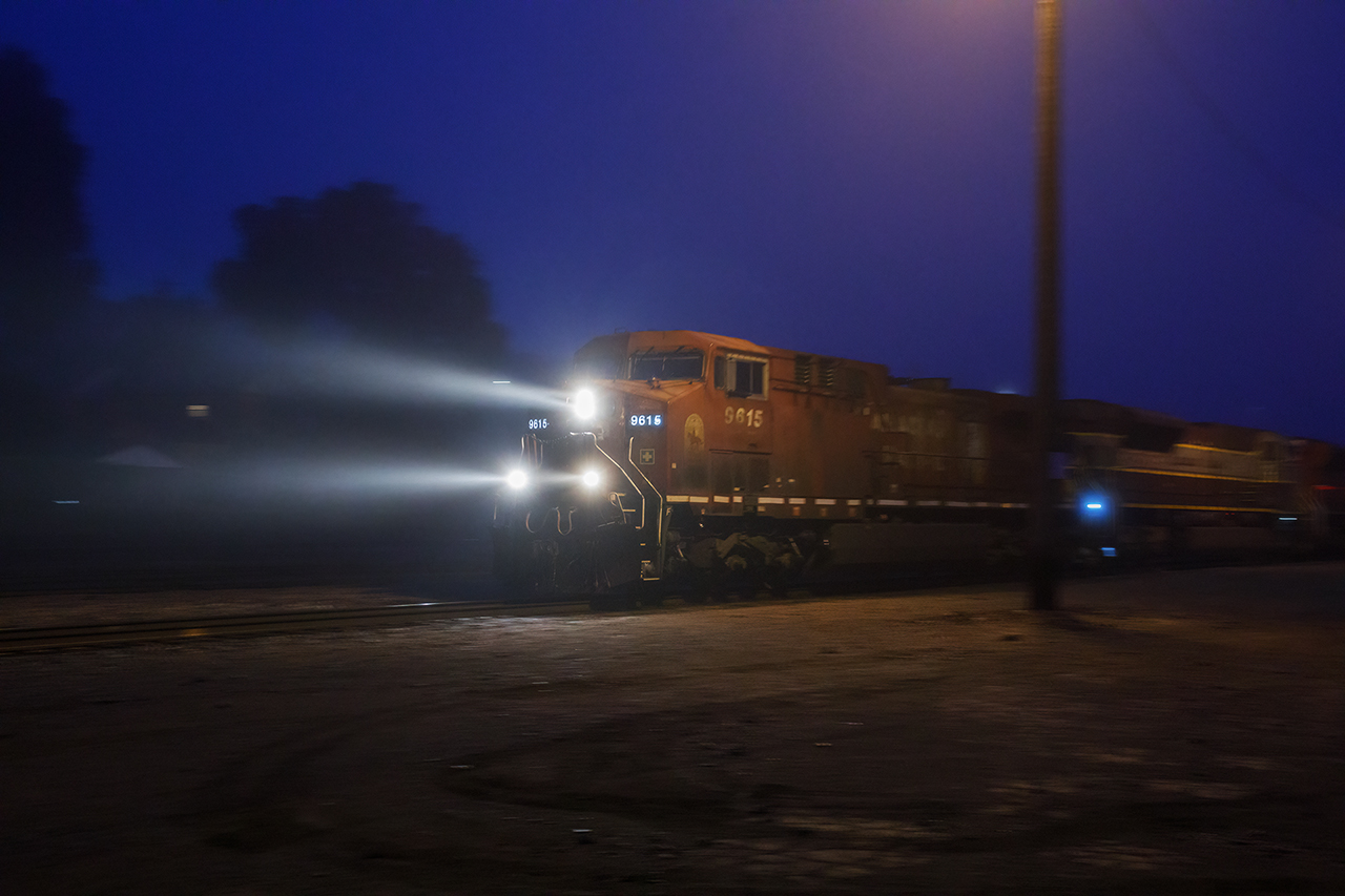 It's foolishly early as 235 passes Galt station. 7013 trails.