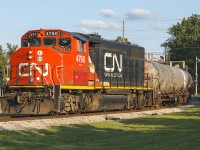 Hot summers night, found me out and about. To my surprise, caught 4790 running around some cars in what once was the old C&O / CSX Chatham Yard. After finishing their duties, with discs squealing as it rounds the wye to join up with the Chatham Subdivision, it will continue down the line to switch out at Thamesville.
<br>
<br>
NOTE: to the right, in the weeds and overgrown brush, is the old Subdivision No. 2 for the C&O (CSX). The diamond with the CP was removed prior to me moving here in 2016. But, not long after, the <a href="http://www.railpictures.ca/?attachment_id=30129"> CN / VIA diamond was removed in the summer of 2017. </a>
