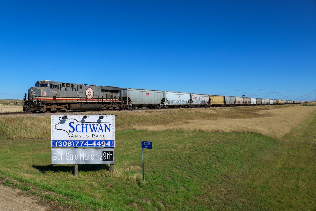 KCS 4859 wearing a special Safety Scheme approaches Waldeck, Saskatchewan on the Swift Current Sub.