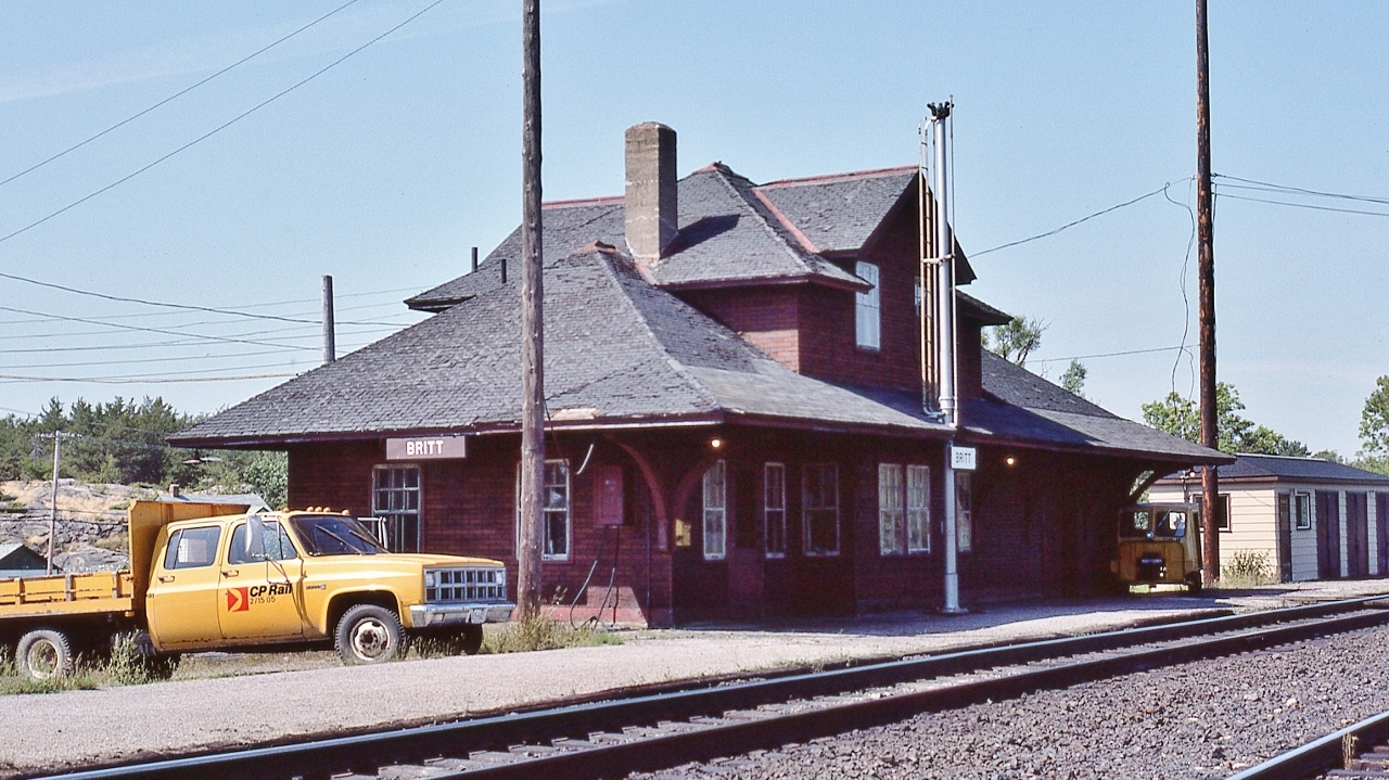 The Station


For decades served by daily CPR trains 13 & 14  The Dominion,  after 13 & 14 annulled in 1965, served by daily CPR trains 11 & 12 'on advanced notice', then daily  VIA trains 1 & 2, then daily trains 3 & 4, all 'on advanced notice' and then mid eighties 'the train does not stop here anymore'. 


Jigger CP Rail 2705-08, on the 'platform'


At Britt, August 4 1985 Kodachrome by S.Danko