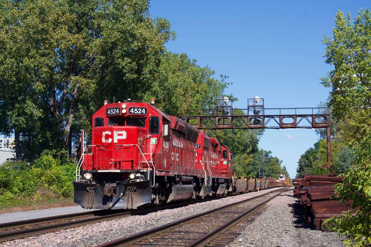 CPKC G95 is returning from the Port of Montreal with a flared leader. CP 4524 started life as GP40X UP 9000.