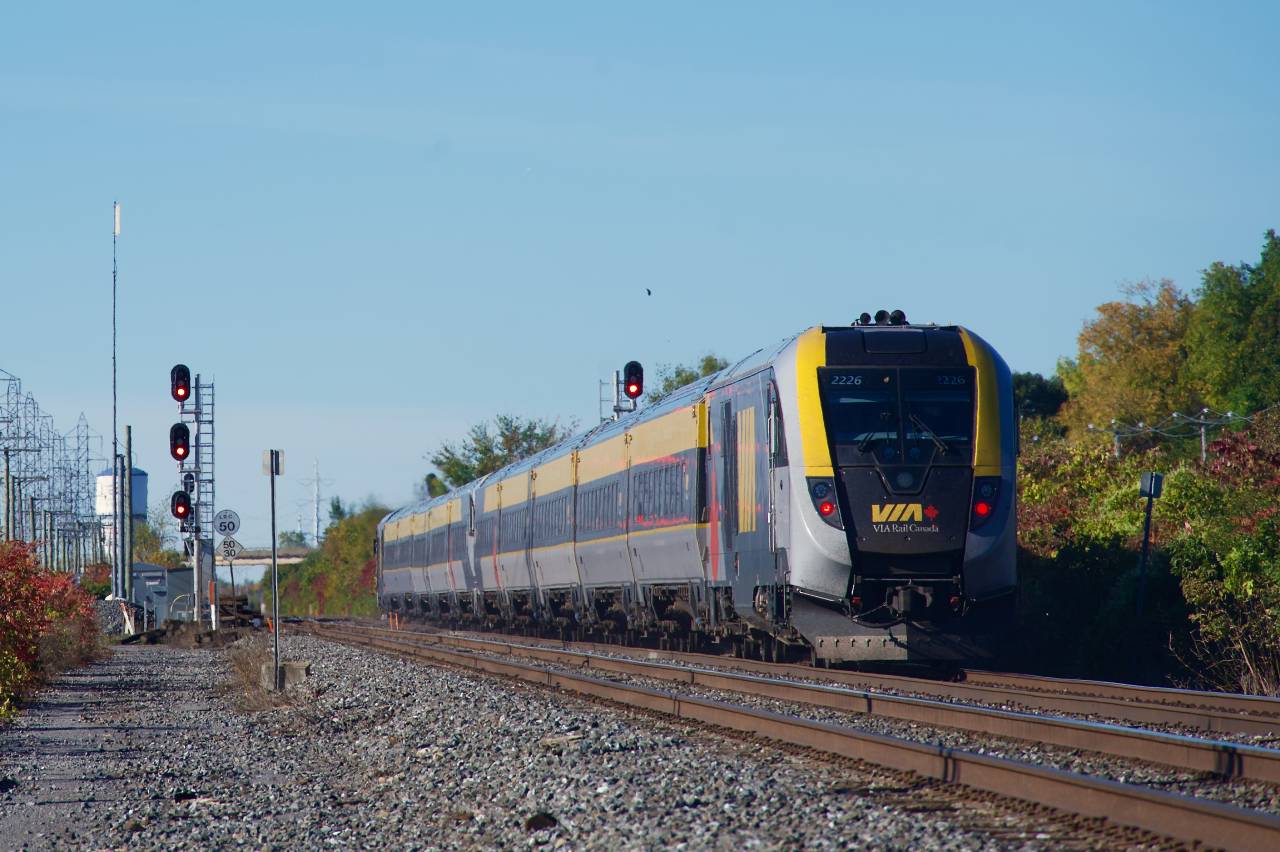 VIA ran a couple of J-trains from Montreal to Toronto and back for the Thanksgiving weekend and will start doing this a few days a week on a regular basis starting next week. Here VIA 2226 is on the rear of the combined VIA 63/663 consist.