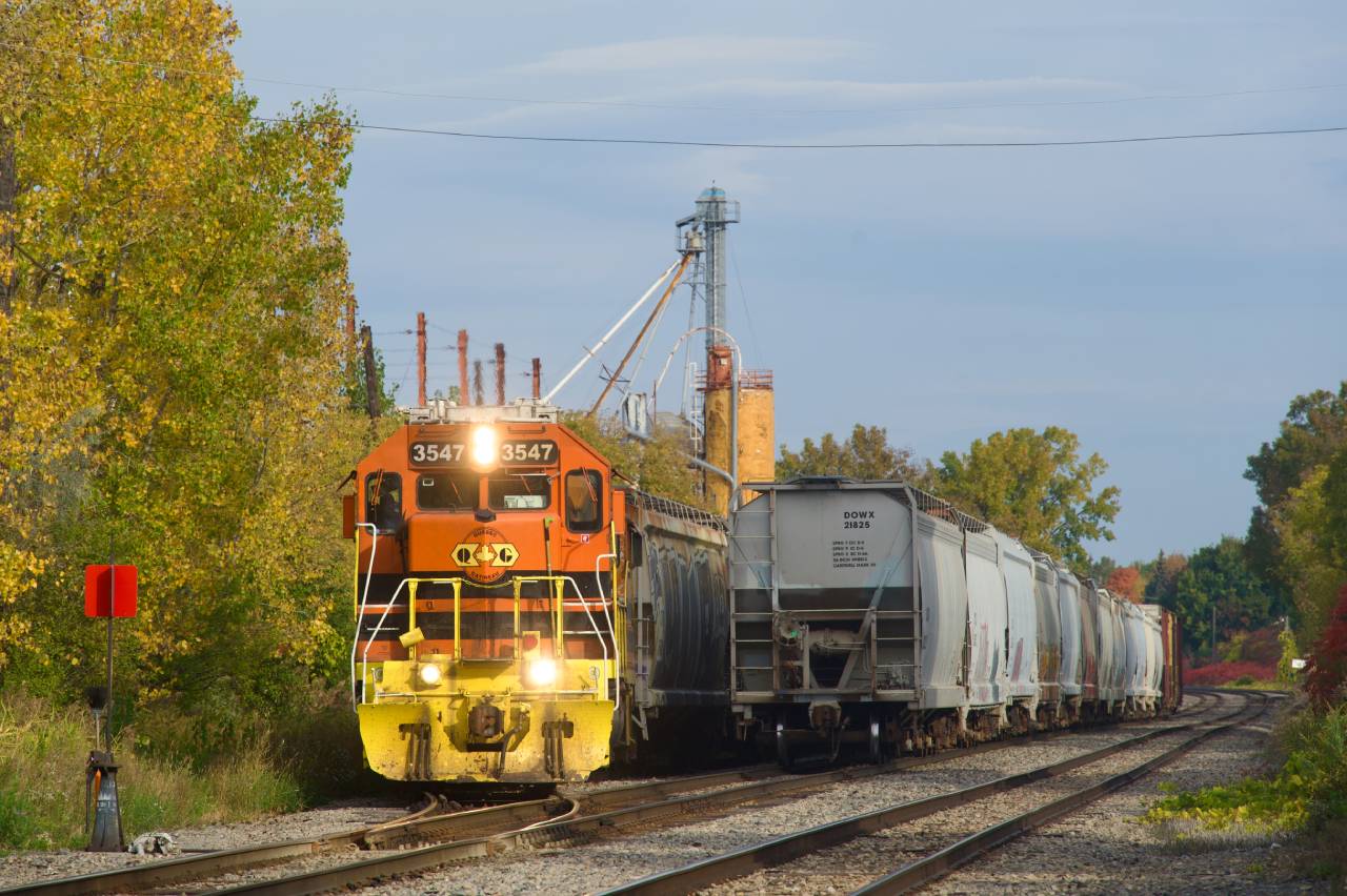 A Quebec Gatineau local switches a client (Oil-Dri) in Laval, the first of six clients they will switch that day.