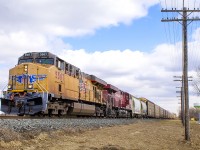 Too bad this can't be a time machine photo, having taken an earlier photo at this <a href="http://www.railpictures.ca/?attachment_id=34229"> same Bloomfield Road location just two months before! </a> Oh well. Better leader this time in UP 5507. Judging from the front, it had some work done as the grey painted trim looks fresh, compared to the remaining length on the engine. 