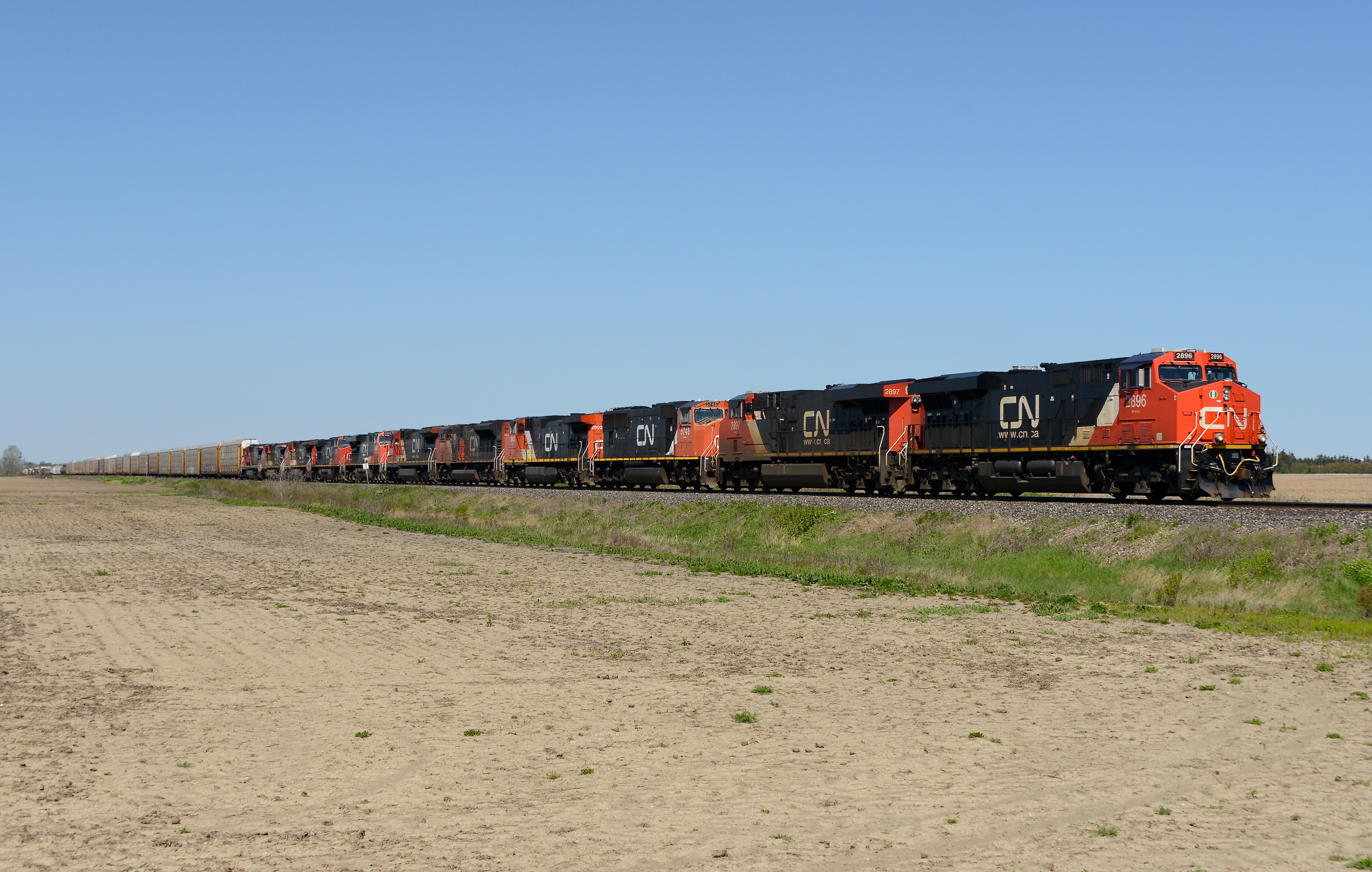 Railpictures.ca - Marc Dease Photo: Train 396 with CN 2896 in the lead ...