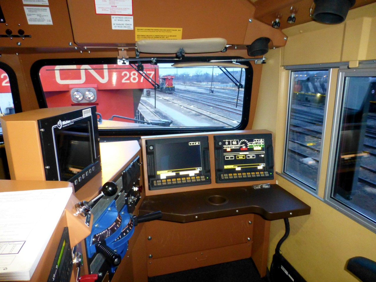 Railpictures.ca - ngineered4u Photo: Control stand of brand new CN ...