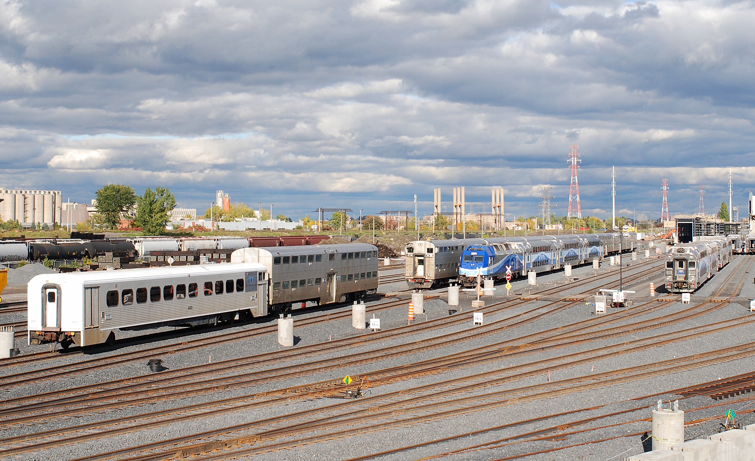 Railpictures.ca - Jean-Pierre Brossard Photo: Pte St-Charles AMT yard ...