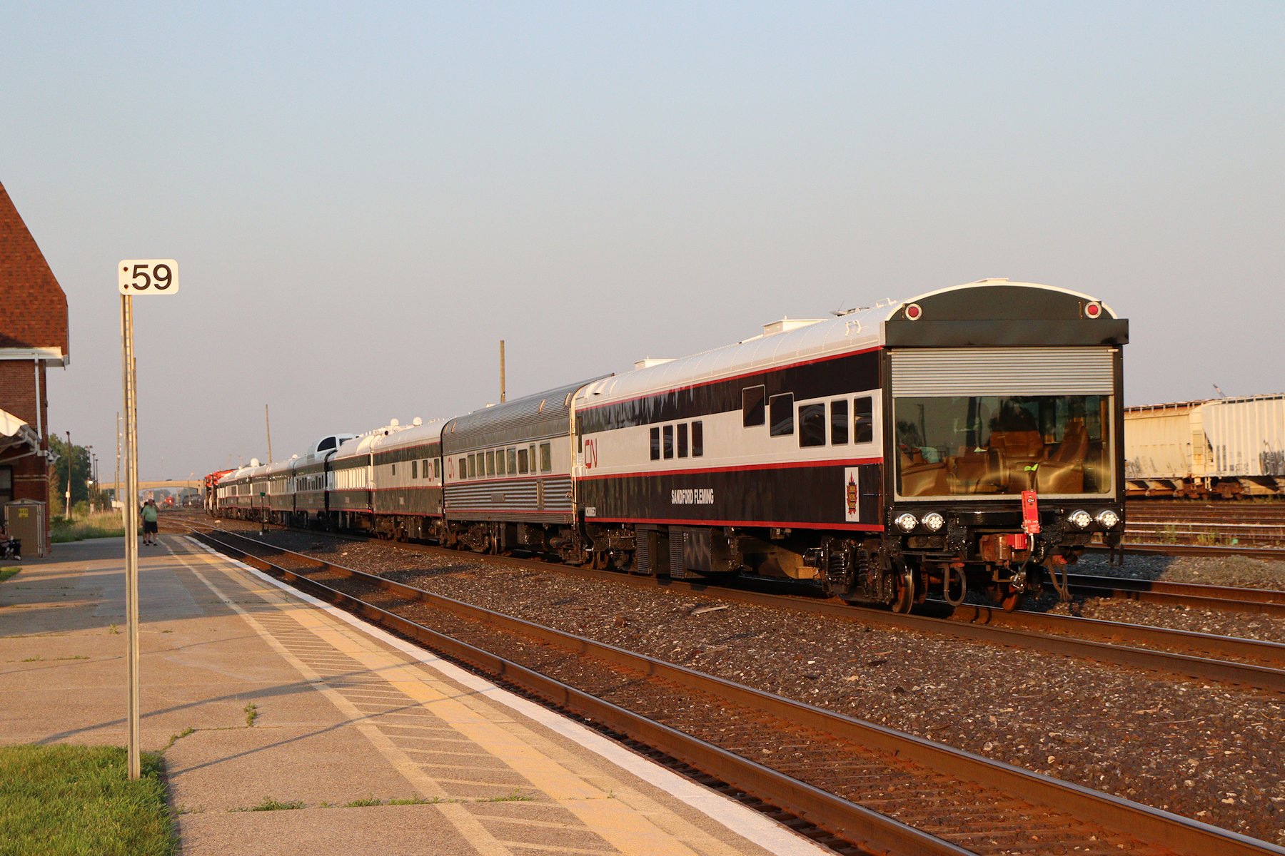 Railpictures.ca - Chris vanderHeide Photo: After completing Canada ...